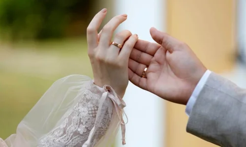 مين جربت زواج المسيار؟