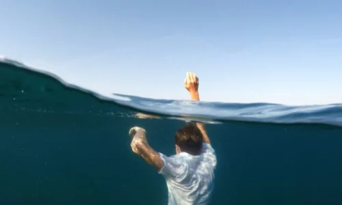 تعرف على أهم 100 تفسير لابن سيرين انقاذ شخص من الغرق في المنام