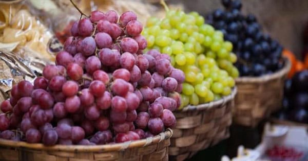 اعرف أكثر عن تفسير رؤية العنب في المنام لابن سيرين