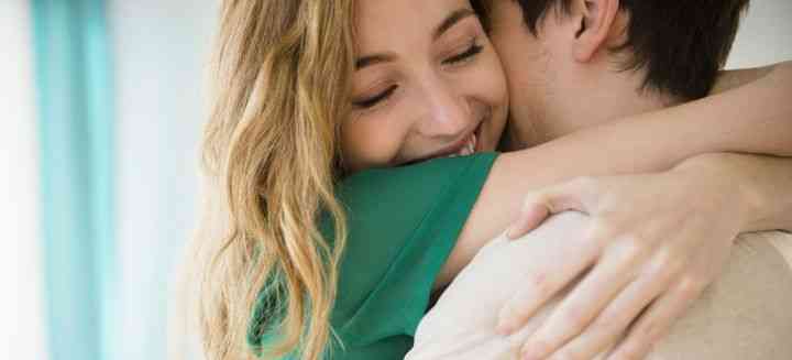 تفسير حلم مداعبة الزوج لزوجته لكبار العلماء