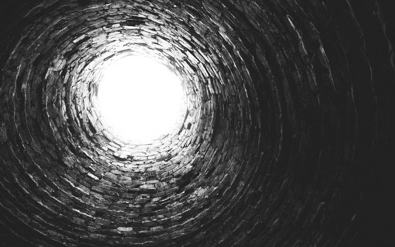 ما تفسير حلم النجاة من الوقوع في حفرة لابن سيرين؟